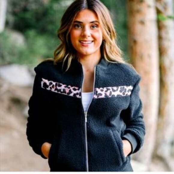 ZYIA Black Teddy Jacket with Leopard Print brand new - Picture 1 of 7